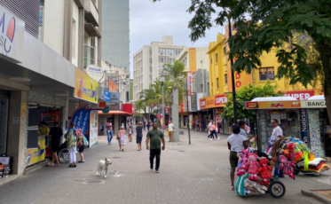 Comércio da Amrec terá reajuste salarial e normas para feriados