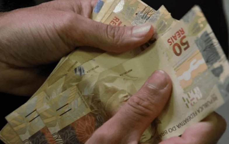 Abono salarial começa a ser pago a trabalhadores em fevereiro; veja as regras