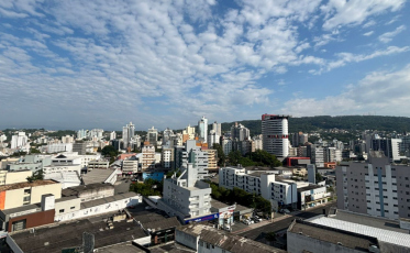 [Áudio] Calor aumenta e temperaturas chegam a 32°C em Criciúma