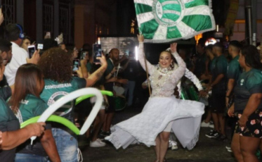 Desfile das Escolas de Samba marca retorno do Carnaval de Laguna
