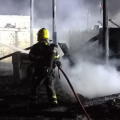 Incêndio destrói galpão de madeira em Balneário Arroio do Silva