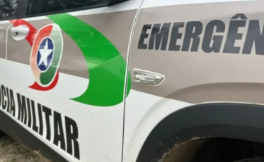 Homem é cercado por moradores após matar cachorro em Içara