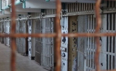 Presídio onde detento foi morto em SC enfrenta superlotação extrema e será desativado