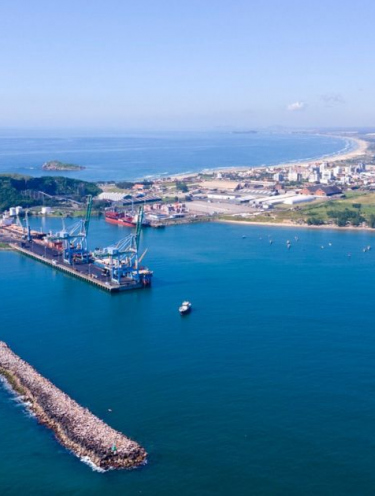 62 mil toneladas: Brasil faz exportação inédita para a China pelo Porto de Imbituba