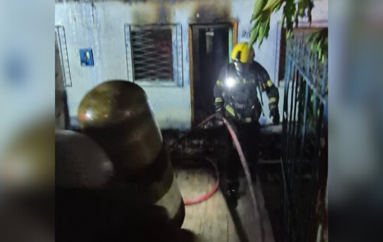 Homem morre em incêndio no bairro Mineira Nova em Criciúma