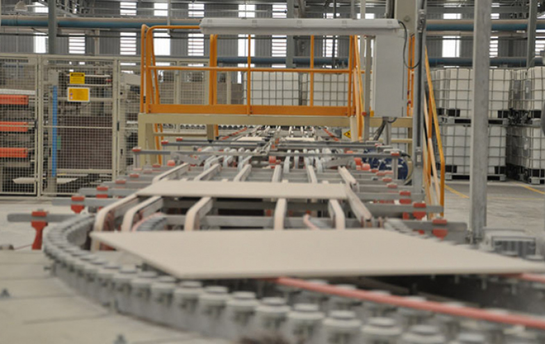 Alto custo do gás sufoca setor cerâmico e acende alerta em SC