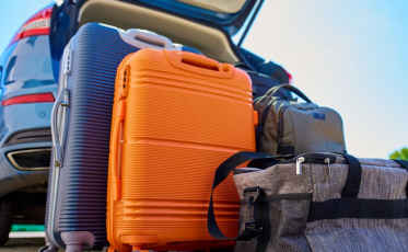 Turistas seguram gastos no verão e impactam comércio em SC