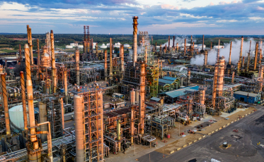 Nova lei reduz impostos e reforça fôlego da indústria química até 2027