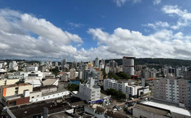 Abril começa com tempo estável e temperaturas amenas em SC