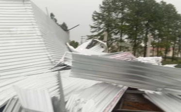 Temporal de granizo e ventos fortes deixa rastro de danos em Treze de Maio