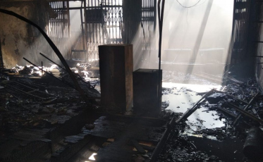 Bombeiros controlam incêndio após uso de 18 mil litros de água