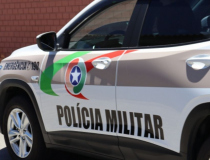 Perseguição de carro após agressão termina em batida na rodovia em Criciúma