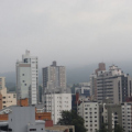 Segunda-feira pós-Páscoa com chuva fraca e temperaturas amenas em SC