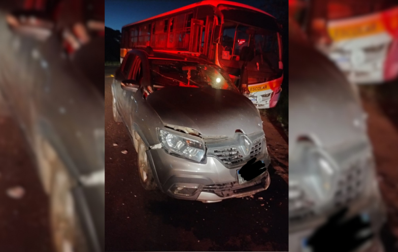 Acidente entre carro e ônibus deixa idoso ferido na SC-449