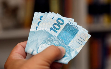 Terceiro lote do abono salarial paga 4,2 milhões nesta quarta