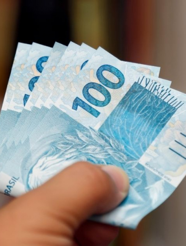 Terceiro lote do abono salarial paga 4,2 milhões nesta quarta