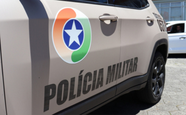 Homem é detido após ameaçar companheira com canivete em Criciúma