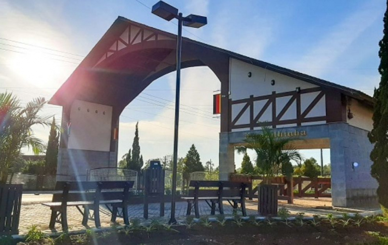 Ouça ao vivo: programa Adelor Lessa direto da Heimatfest em Forquilhinha nesta sexta