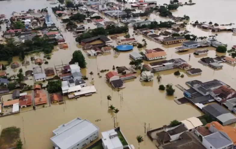 Previsão de El Niño acende alerta para aumento de chuvas e risco de enchentes em SC 