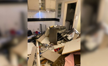 Explosão de gás em apartamento deixa mulher ferida em SC