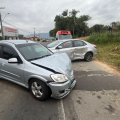 Colisão entre carros deixa feridos na SC-370 em Gravatal
