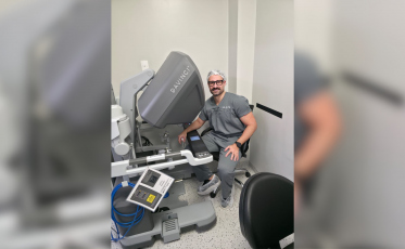 Cirurgia robótica redefine urologia e tratamentos de câncer em SC