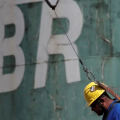 Petrobras: querosene de aviação sobe 18% e pode ser parcelado
