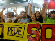 Protesto fechou a Avenida Centenário nos dois sentidos | Foto: José Demathé/4oito 