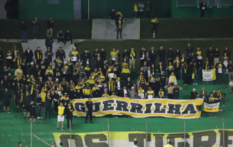 Presidente do Criciúma dispara contra VAR após lance polêmico: “Uma vergonha”