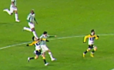 CBF divulga áudio do VAR em lance polêmico contra o Criciúma