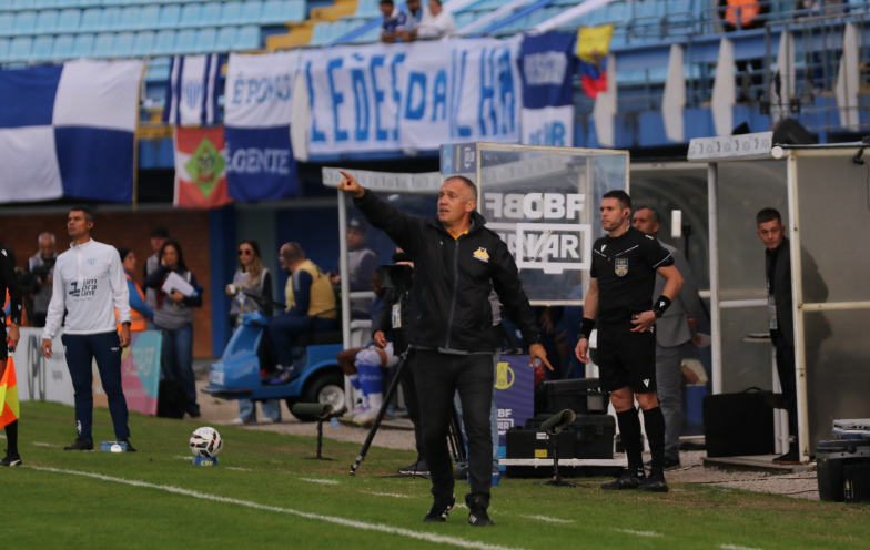 Baptista aposta na força do Heriberto Hülse para colocar o Criciúma no G-6