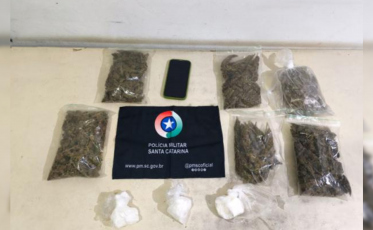 Homem é preso com mais de 650 gramas de drogas durante abordagem em Sombrio