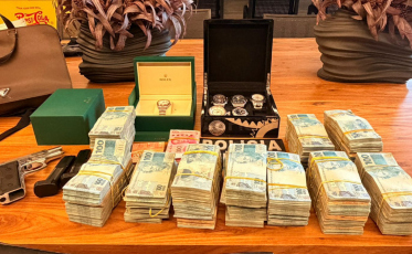 Servidor da Receita é afastado em operação da PF contra esquema de R$ 2 milhões em SC e SP