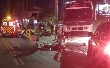 Motociclista morre após colisão com caminhão na marginal da BR-101 em Tubarão