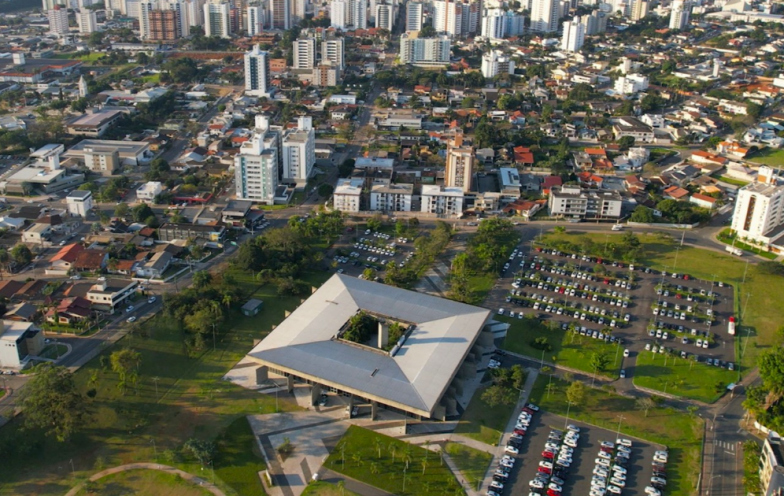 Prefeitura mantém atendimento ao público nesta sexta-feira