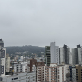 Semana começa com tempo instável e chuva isolada em Criciúma