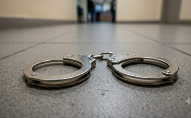 Homem acusado de tentar matar companheira na frente do enteado vai a júri em Meleiro