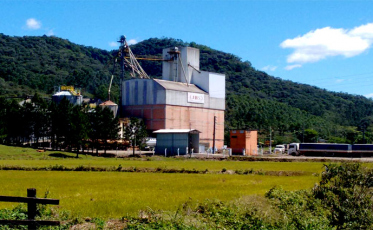 Comitiva vai à Florianópolis pedir ajuda a Colombo sobre JBS de Morro Grande