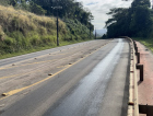 Óleo na pista exige atenção de motoristas e motociclistas na Rodovia Luiz Rosso