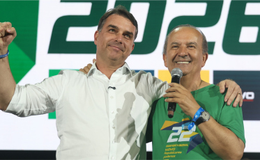 Jorginho Mello oficializa candidatura à reeleição ao lado de Adriano Silva como vice
