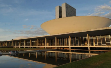 Congresso retoma os trabalhos com votações limitadas até outubro