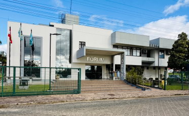 Réu é condenado a 15 anos de prisão por feminicídio e ocultação de cadáver em Içara