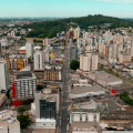 Audiência debate plano para ampliar arborização urbana em Criciúma