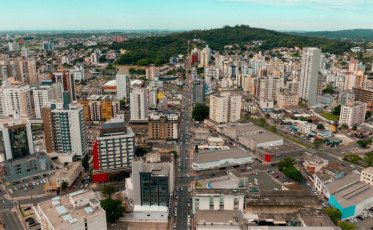 Audiência debate plano para ampliar arborização urbana em Criciúma