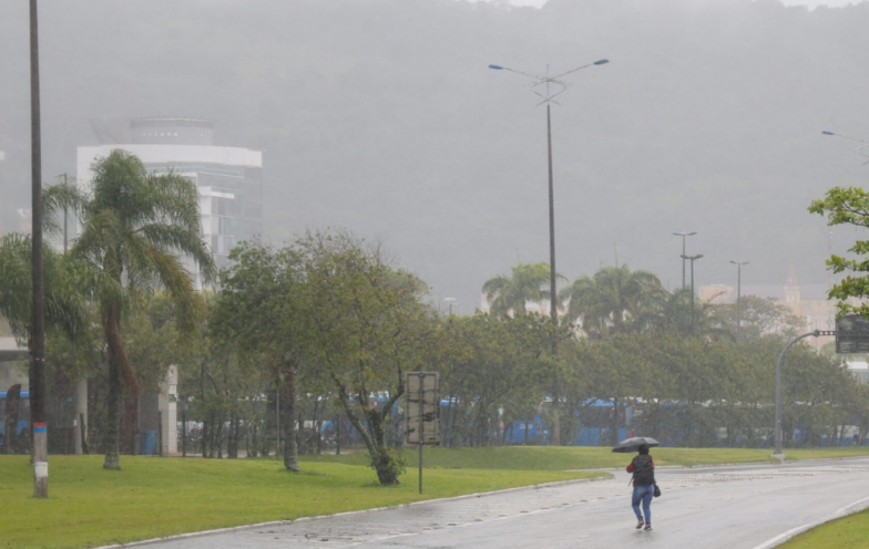 Chuva deve continuar em Santa Catarina durante o fim de semana e o feriado