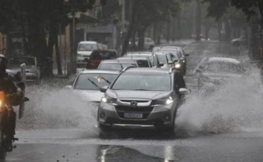 Chuva e temporais avançam por Santa Catarina neste domingo