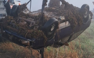 [Vídeo] Carro de Criciúma cai em rio na BR-101 e deixa dois mortos