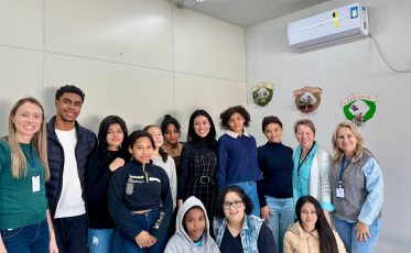 Oficina de moda e empreendedorismo para adolescentes é oferecida em Morro da Fumaça