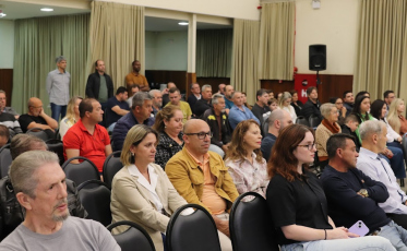 Aos vereadores, moradores do Pinheirinho reforçam necessidade por segurança
