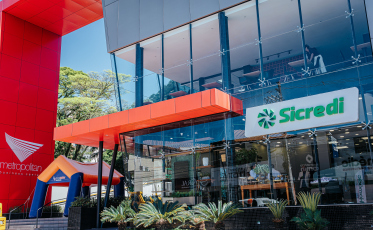 Sicredi Sul SC reinaugura agência no Metropolitan em Criciúma